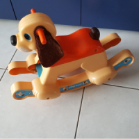 Fisher Price schommel hond
